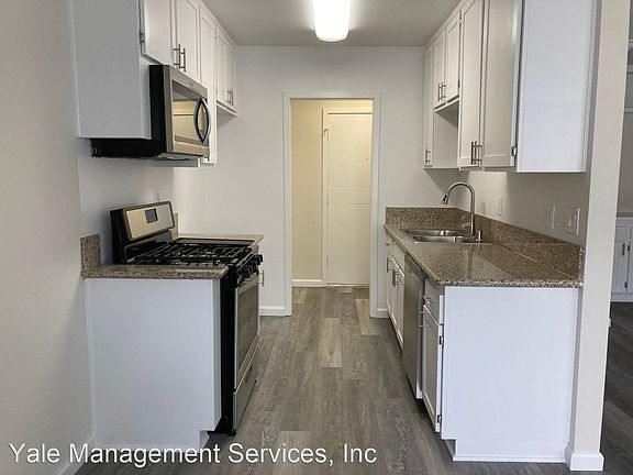 5th image of 13930 Burbank Blvd #210