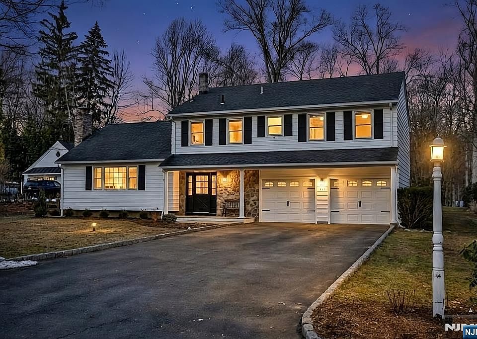 1st image of 582 Eder Ave