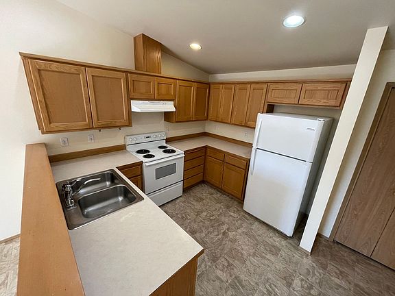 3rd image of 4526 92nd St NE Units A & B