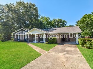 3660 Robert E Lee Dr, Millbrook, AL 36054