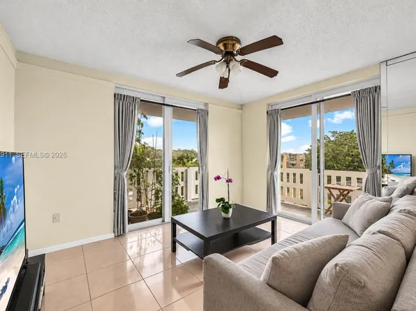 919 Hillcrest Dr APT 401, Hollywood, FL 33021
