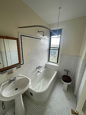 5th image of 1776 Bedford Ave #34A