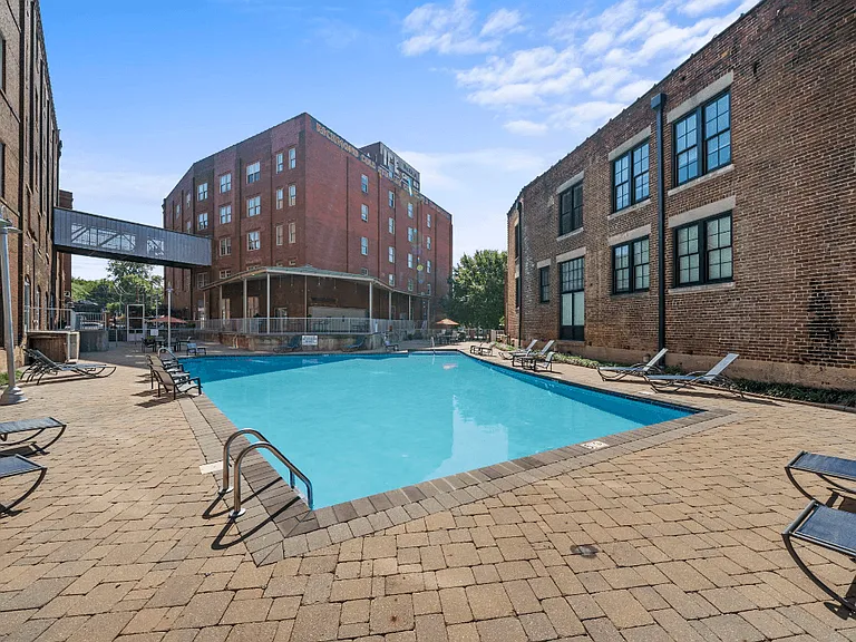 Atrium Lofts at Cold Storage — Photo 44
