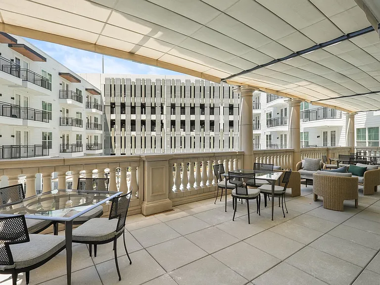 Presidium Frisco Square — Photo 35