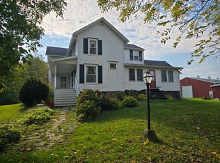 6671 Lake Ave, Williamson, NY 14589