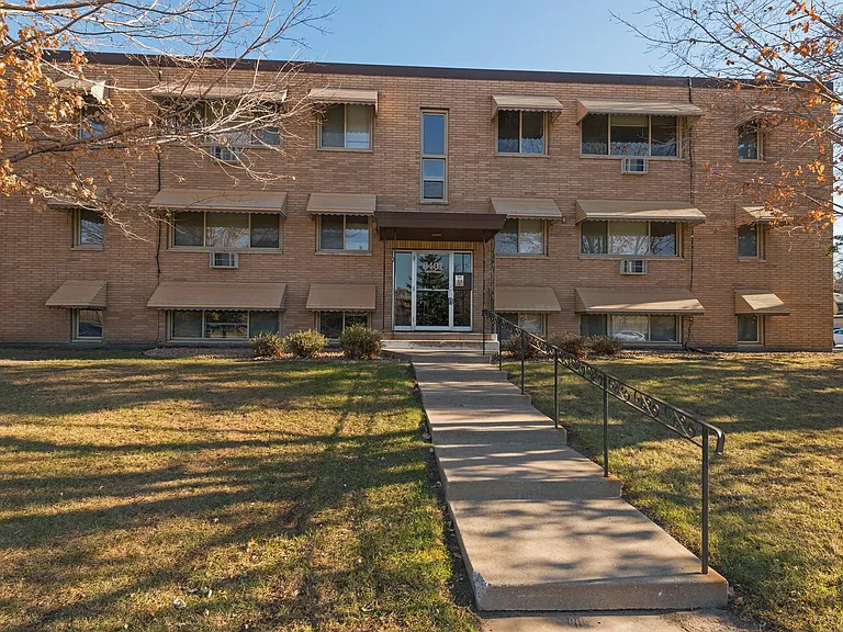 3400 Tyler St NE — Photo 1
