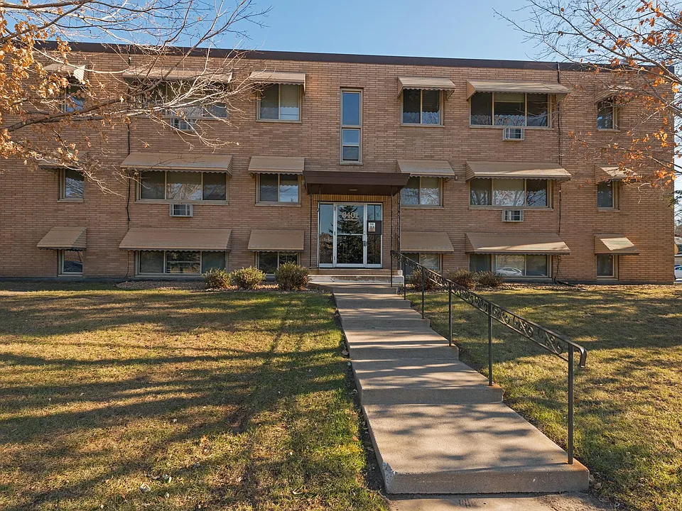 3400 Tyler St NE