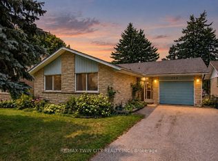 124 Carwood Ave, Kitchener, ON N2G3B9