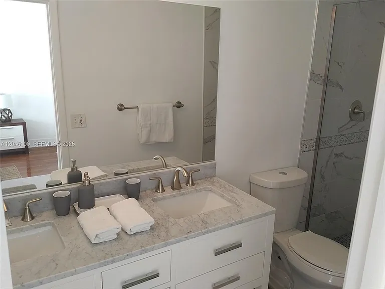 1830 S Treasure Dr #21 — Photo 12