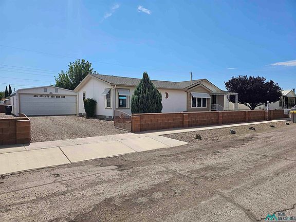 2nd image of 3201 S Las Cruces St