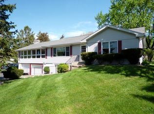 22804 W North Lakewood Ln, Lake Zurich, IL 60047