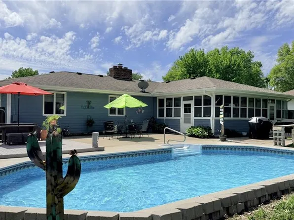 1809 Hillcrest Dr, Trenton, MO 64683