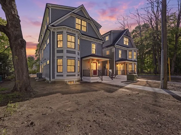 14 Garfield St #A2, Florence, MA 01062