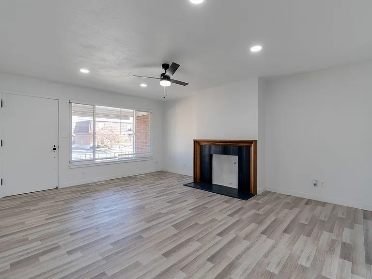 2638-2642 S 800 E — Photo 22