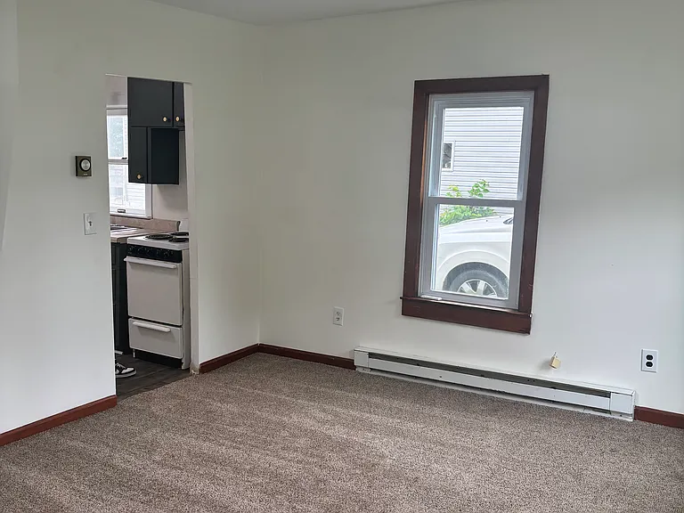 132 Riley St — Photo 5