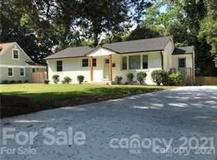 2439 Elkwood Cir, Charlotte, NC 28205