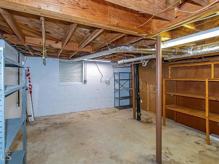 209 Pioneer Trl — Photo 17