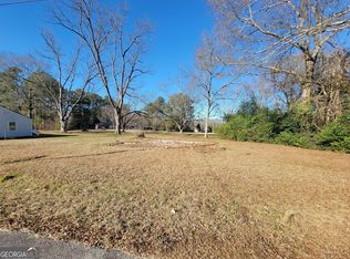 45 Cedar St, Woodbury, GA 30293