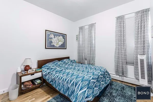 Rented by Bond New York | media 25