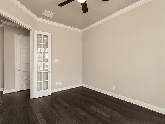 3rd image of 421 Lake Trail Ln
