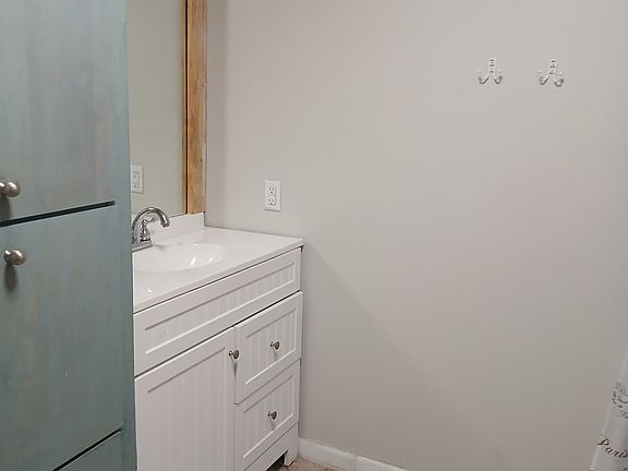 4th image of 5066 W Park Ave