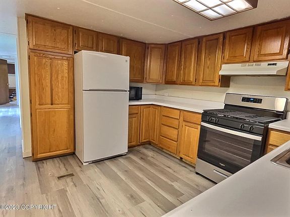 5th image of 3651 E 121st Ave