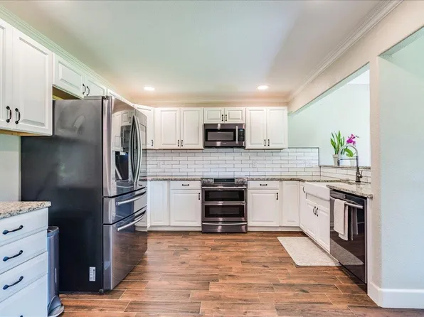 13311 Briar Hollow Dr, Austin, TX 78729