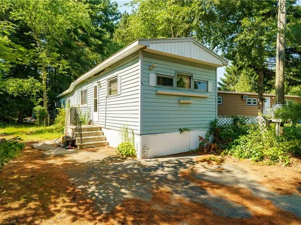 53 Maplewood Dr, Burrillville, RI 02839