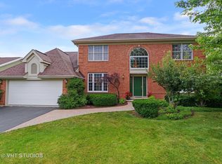 2123 Stratford Ln, Glenview, IL 60026