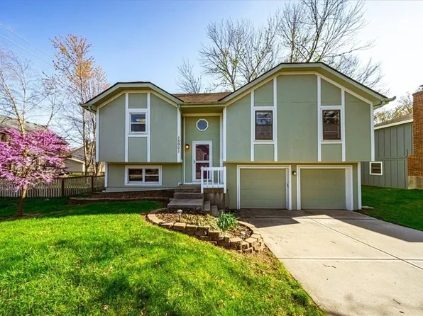 15901 W 154th St, Olathe, KS 66062