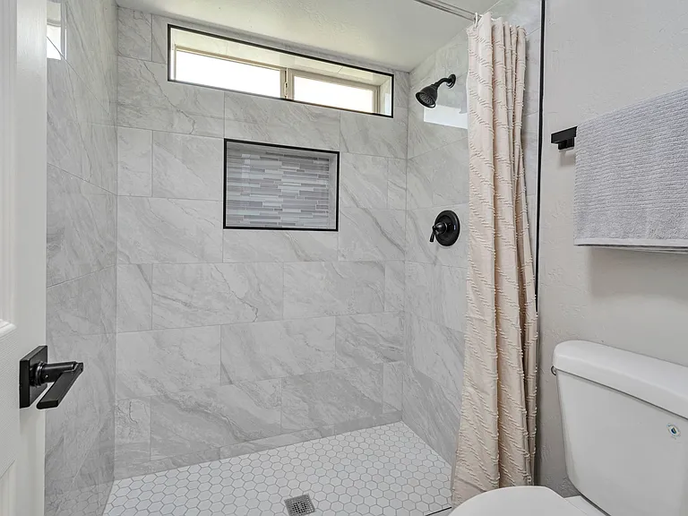 2203 W Palomino Dr — Photo 16