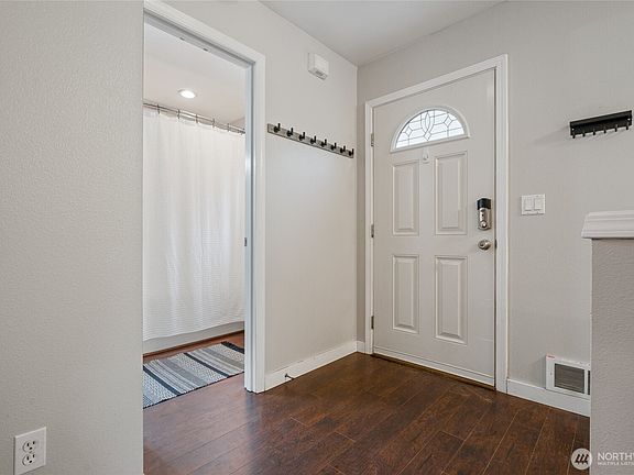 2nd image of 4201 Robinson Road NE