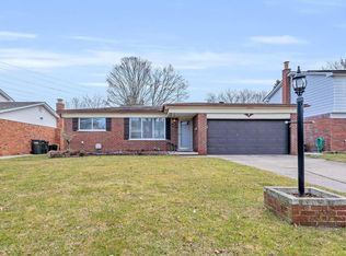 42142 Mendel Dr, Sterling Heights, MI 48313