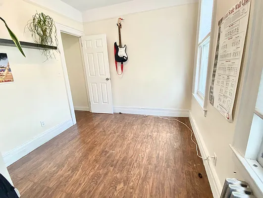 Rented by Papp Realty | media 25