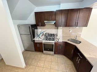 22-04 36th St #2R, Astoria, NY 11105