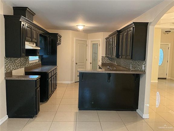 5th image of 1137 W Austin Ln