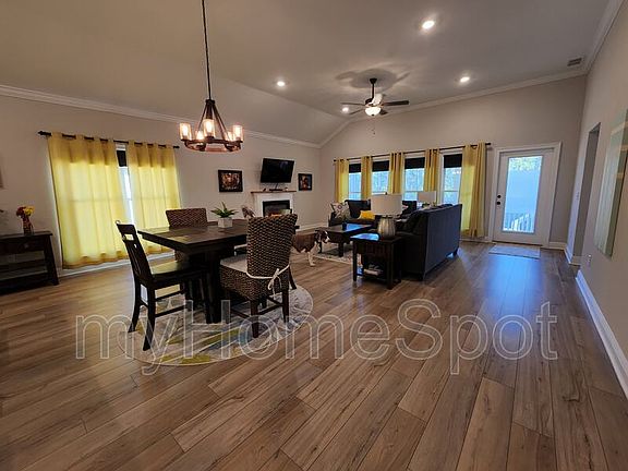 2nd image of 5939 Huntington Creek Blvd