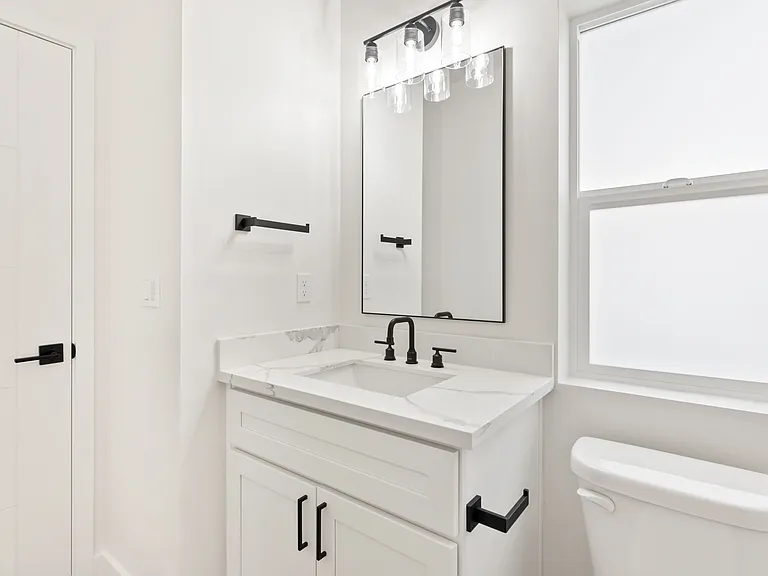 2367 Yakima Ave #D — Photo 13