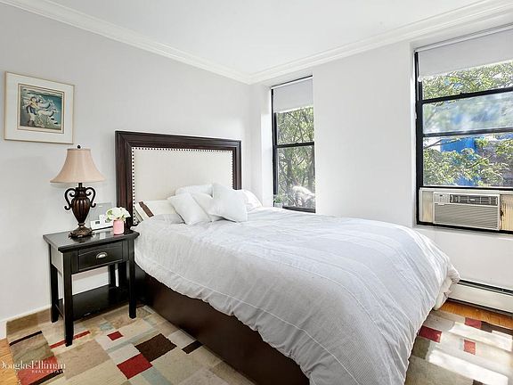 3rd image of 118 W 112th St APT 6C