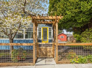 320 N 102nd St, Seattle, WA 98133