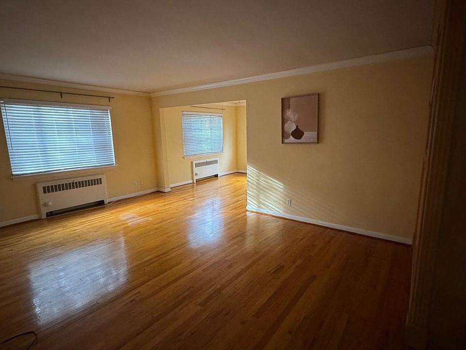 Living room looking northwest