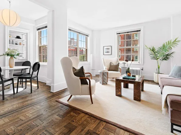 41 5th Avenue image 1 of 12