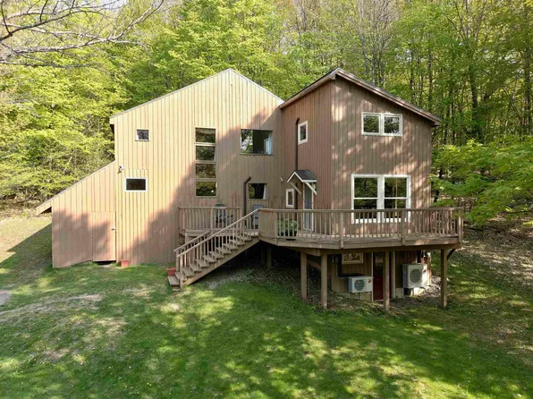 21 Stewart Road, Westford, VT 05494