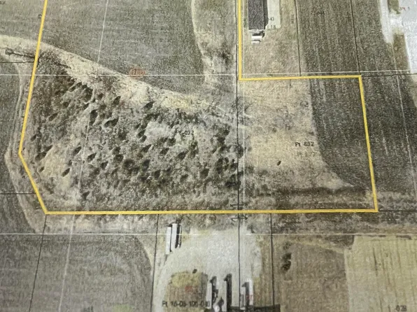 3700 E 103rd Rd, Peru, IL 61354