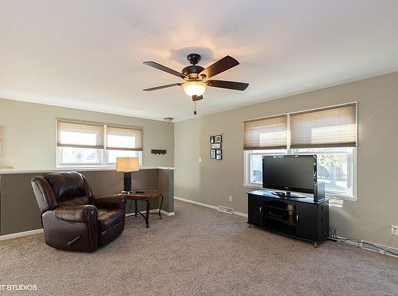 3rd image of 1518 E Stonehenge Dr #1518