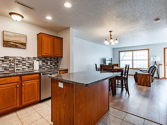 3rd image of 3058 River Falls Rd NW