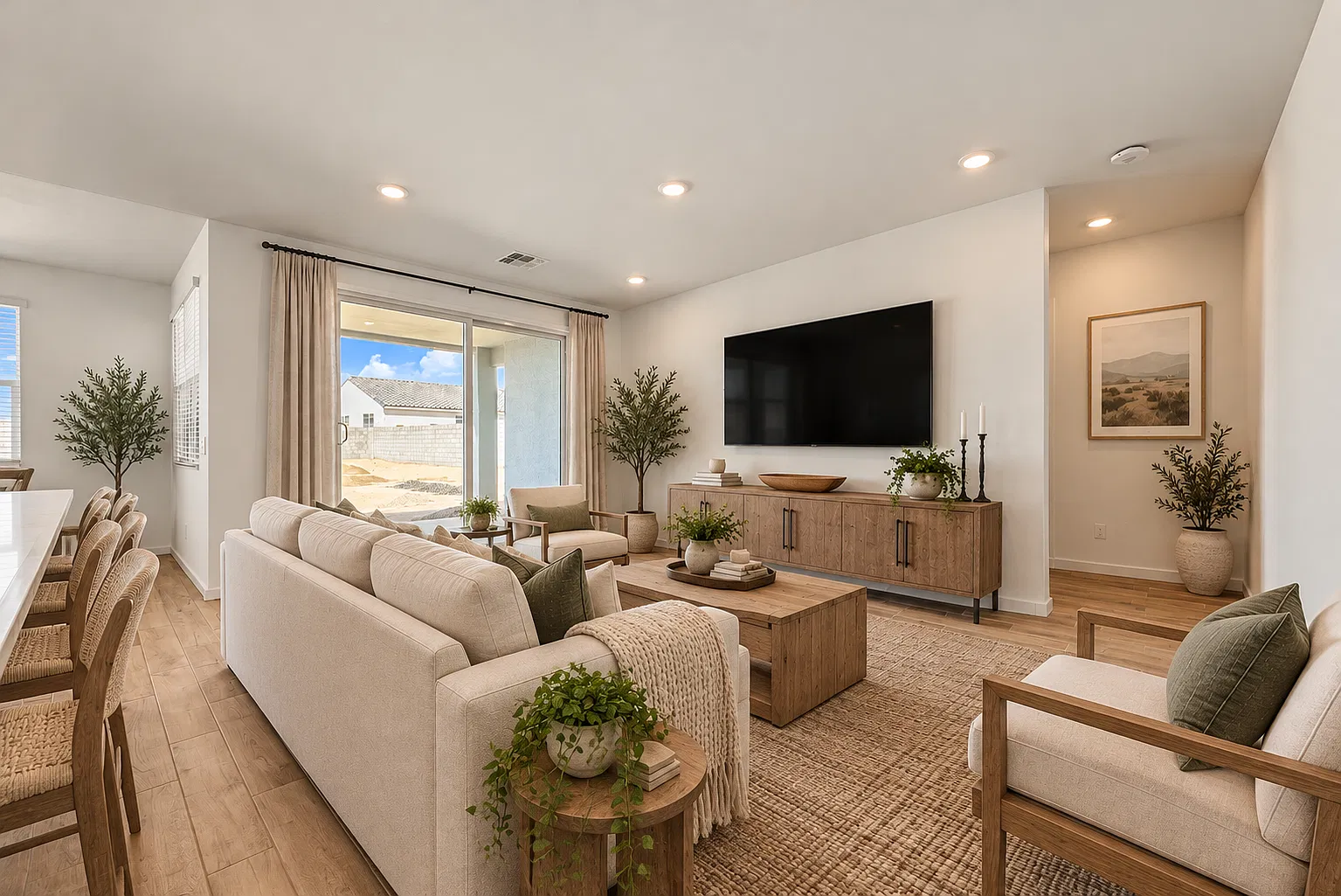 4 bed, 3.0 bath, 2151 sqft, $2,395 — Photo 3