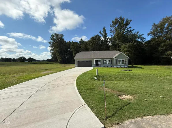 175 Grace Ridge Ct, Benson, NC 27504