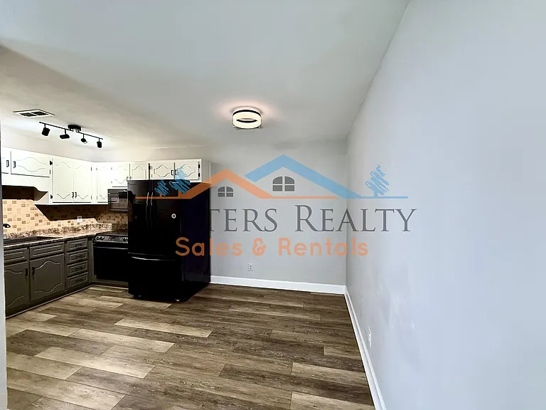 2107 Epworth Dr NE #H — Photo 3