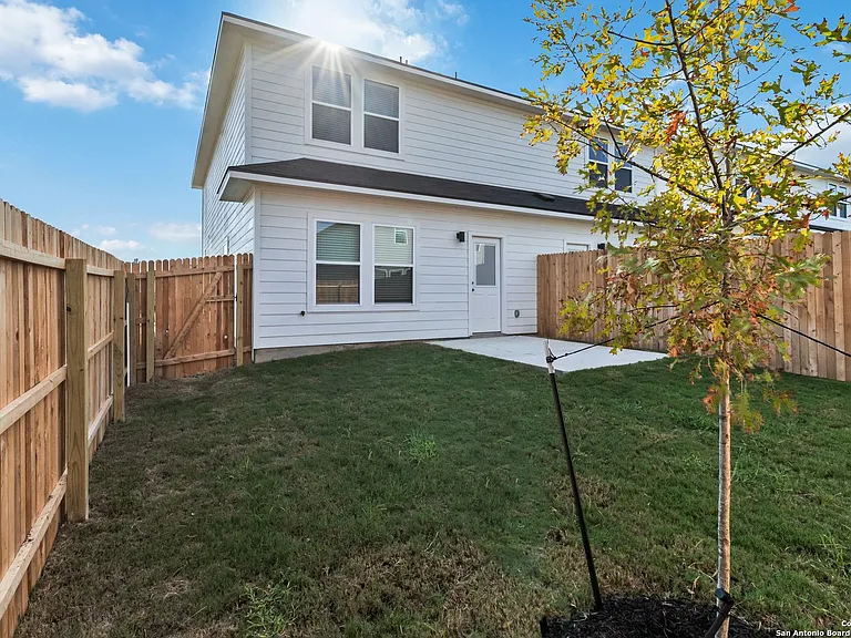 3908 Abbott Pass #101 — Photo 24